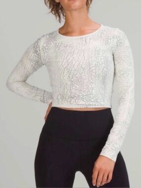 Lululemon Wunder Train thread dye Cropped Long Sleeve Top